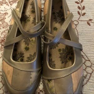 BeWild runner  size 7